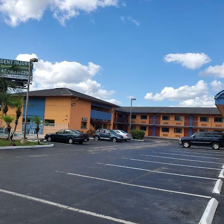 Rodeway Inn Forest City Екстер'єр фото
