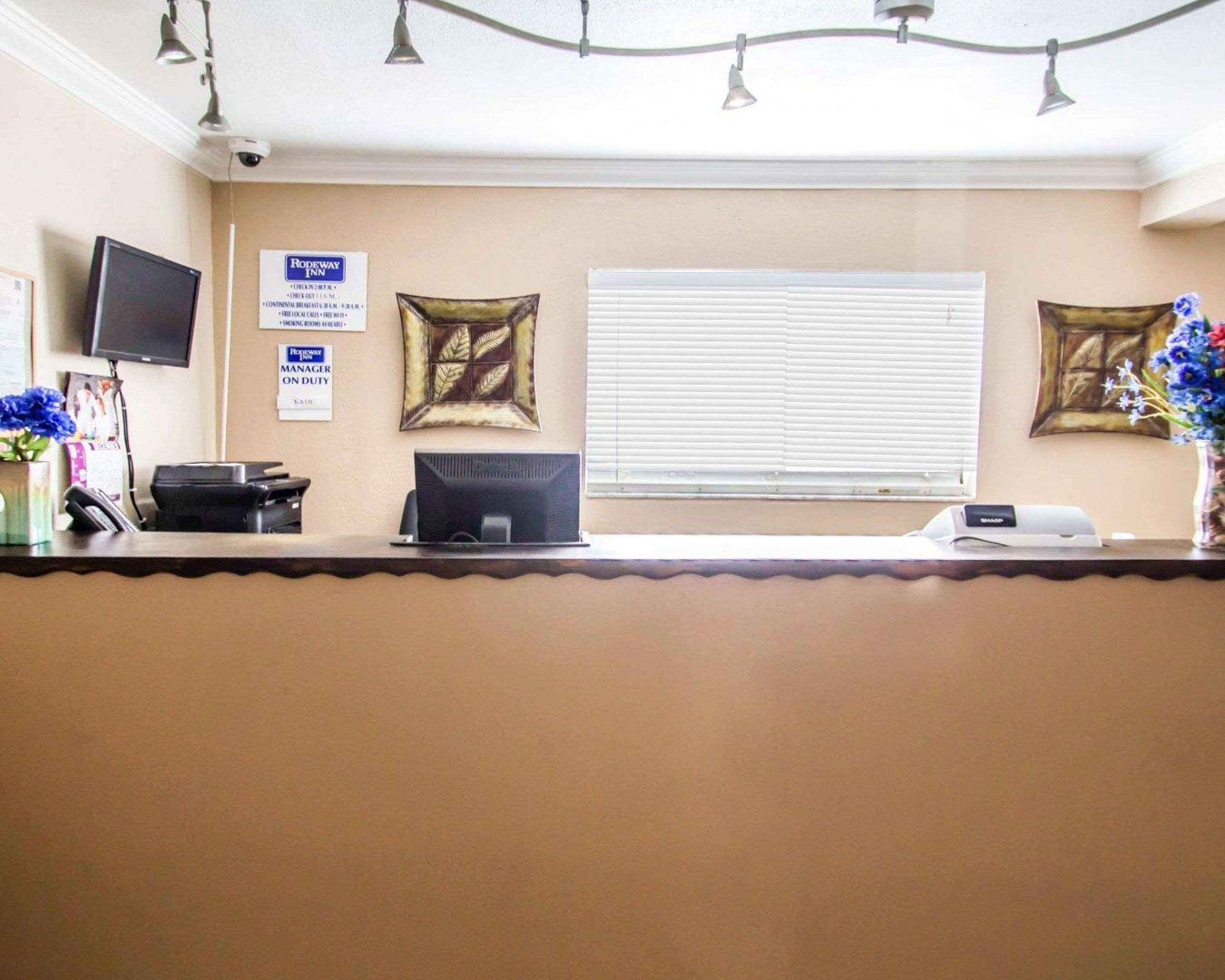 Rodeway Inn Forest City Екстер'єр фото