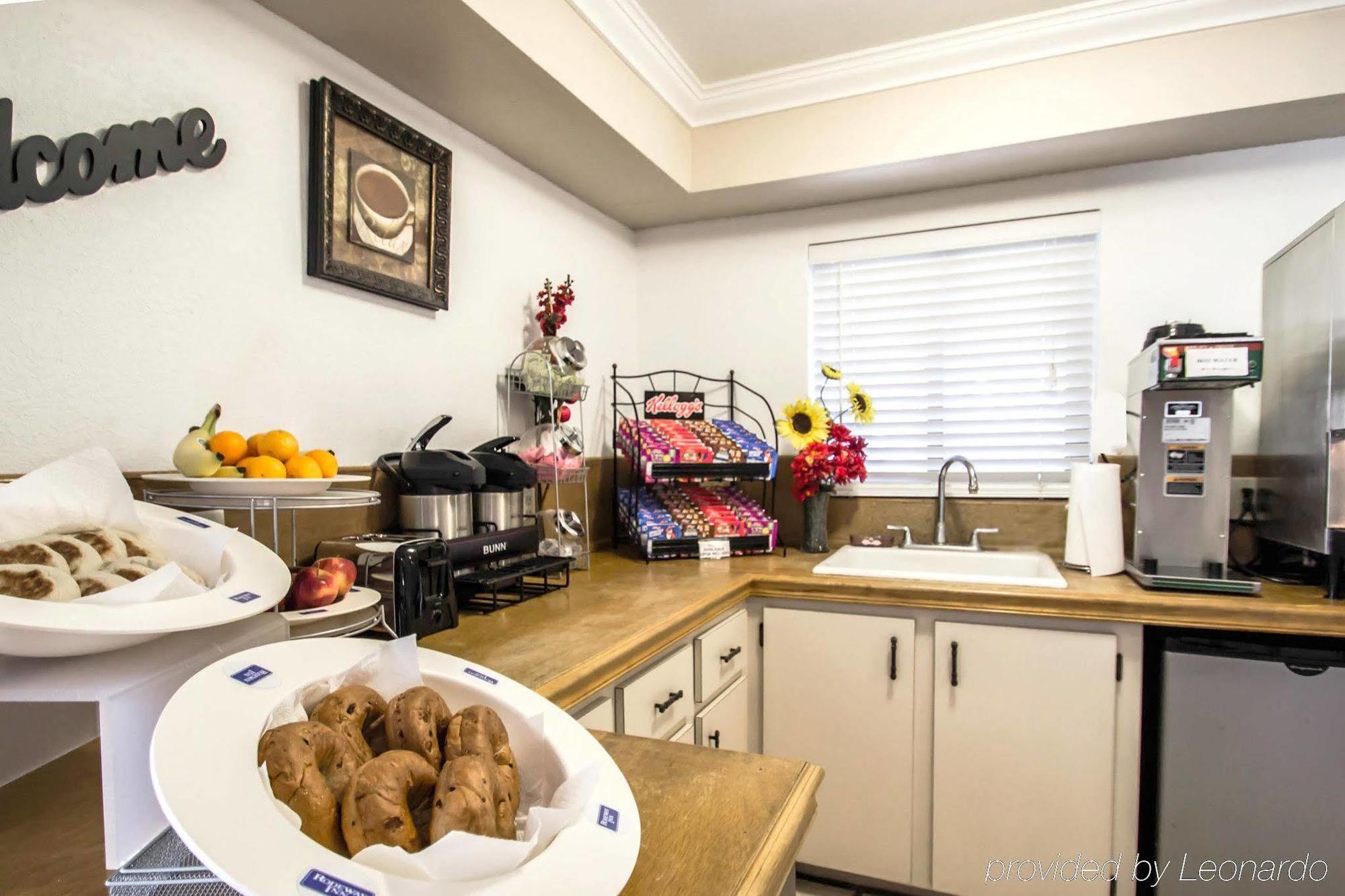 Rodeway Inn Forest City Екстер'єр фото