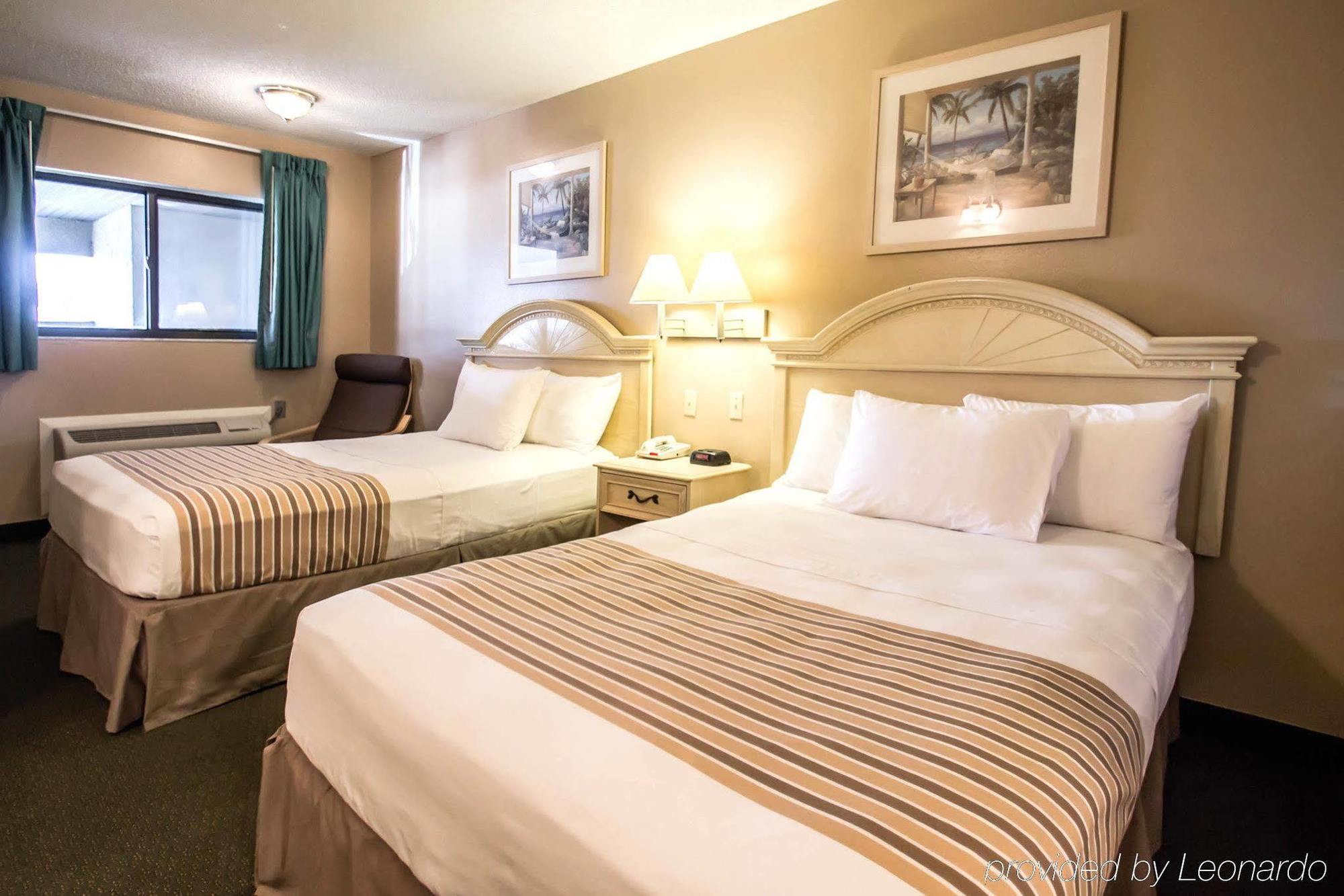 Rodeway Inn Forest City Екстер'єр фото