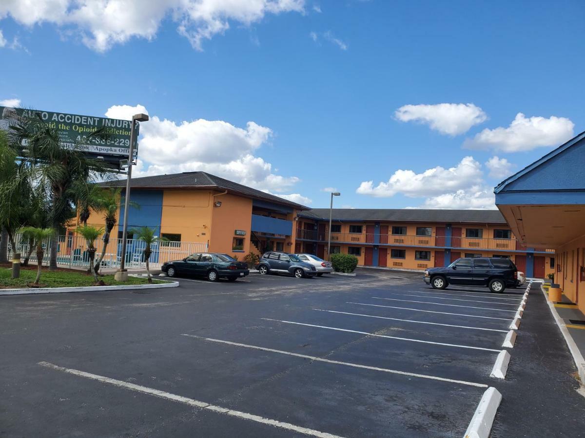 Rodeway Inn Forest City Екстер'єр фото